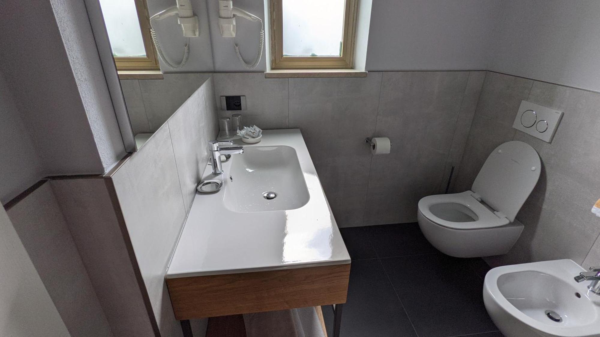 Hotel Gabbiano - Garda Lake Collection Экстерьер фото